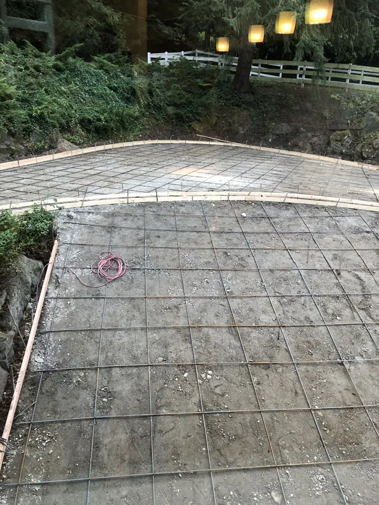 Tight grid of rebar and control joints